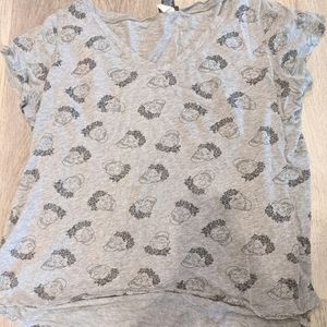 Torrid Gray T-shirt with black skulls